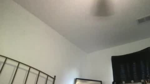 isabellaelizabeth online show from April 18, 7:07 pm