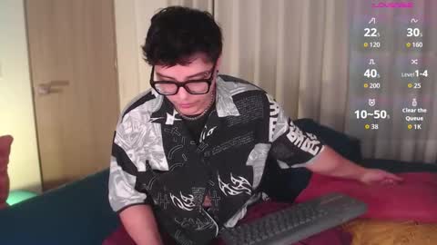 Isabella Mout  online show from March 29, 4:50 pm