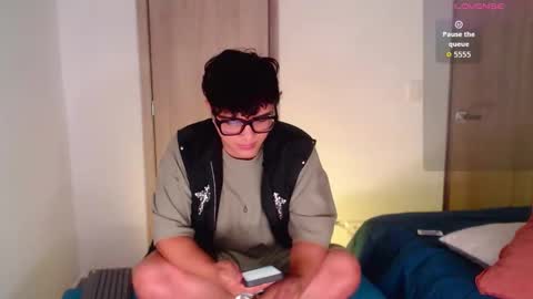 Isabella Mout  online show from April 14, 4:12 am