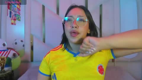 isabellrodriguez18 online show from June 18, 4:14 am