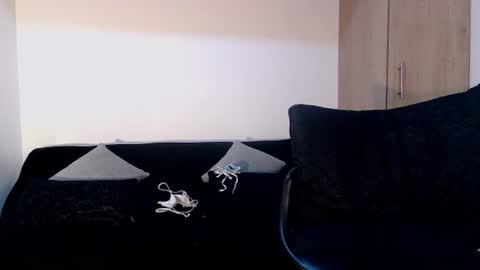  Isabel Villalobos  online show from July 3, 8:42 am
