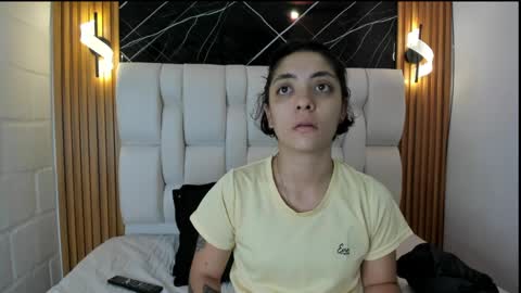 isabel  online show from March 31, 10:04 am