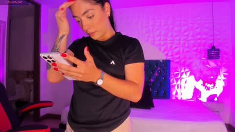 isabel  online show from November 6, 10:26 pm