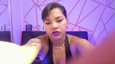 isabela online show from January 8, 3:54 am