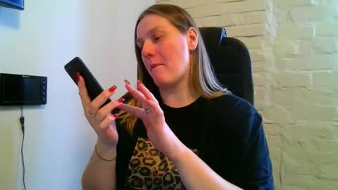 isingle_mom online show from March 3, 4:29 am