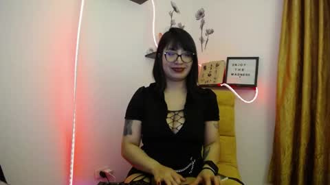 Isis  online show from April 20, 8:34 pm