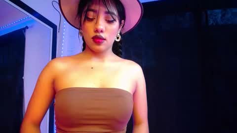 isis_valen online show from December 17, 12:42 pm