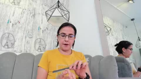 Isis online show from February 3, 6:40 am