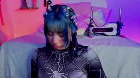 Isisjones18 online show from February 12, 3:30 am