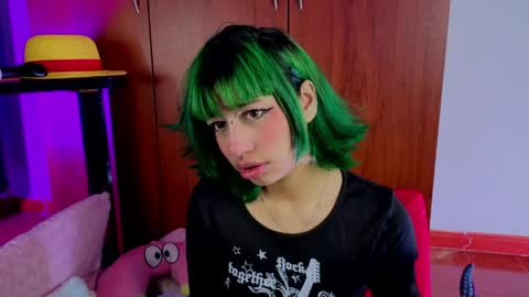 Isisjones18 online show from May 31, 12:49 am