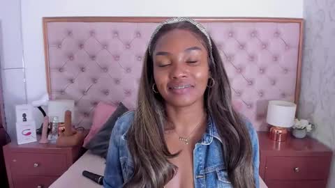 Vanessa online show from November 2, 11:24 am