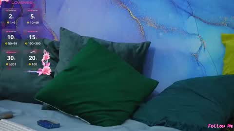 IsoldeBliss online show from September 27, 9:00 pm