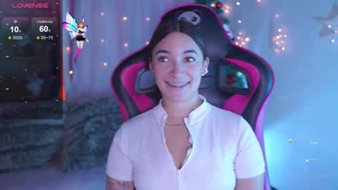 ISSA  online show from November 20, 10:44 pm