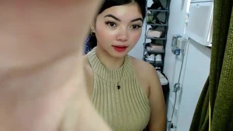 itsme_jo online show from May 28, 11:46 pm