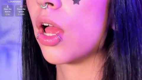 itsmroom online show from November 26, 3:13 pm