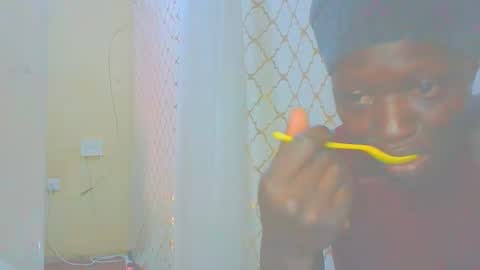 Snapshot of itsqueen_blacq chatting on October 19, 10:50 am Queen blacq online show from October 19, 10:50 am