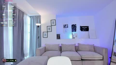 NEW MODEL Ivy online show from April 2, 8:17 pm