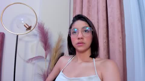 IvyJhonss online show from January 12, 12:10 pm