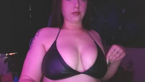 Amiee online show from June 7, 1:12 am