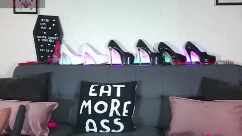 Gwen LaCourt online show from February 23, 2:07 pm