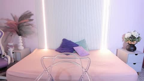 izelevans online show from January 15, 2:01 pm