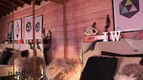 izzywild1 online show from October 26, 12:00 pm