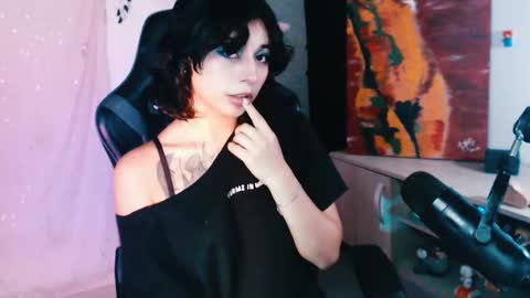 jade 18  online show from March 28, 8:36 am