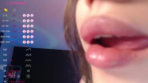 Jade online show from March 7, 5:42 pm