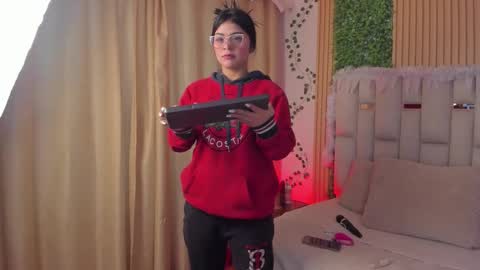 ade online show from December 15, 2:22 pm