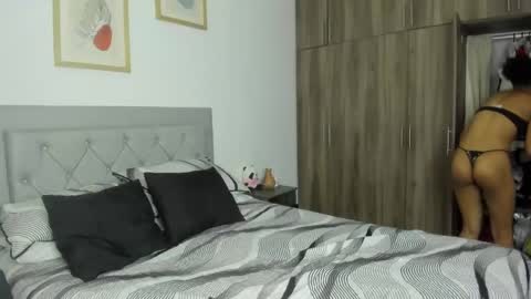 Jade smile online show from September 18, 4:16 pm