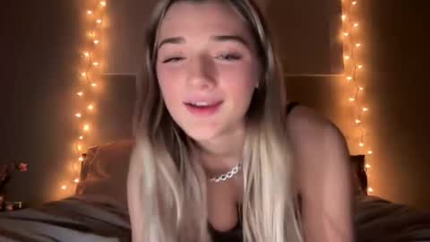 Jade james online show from December 17, 5:44 am