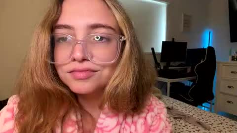 jademonroe0522 online show from February 2, 5:01 pm