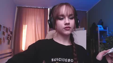 jamie_chung online show from April 14, 3:28 am