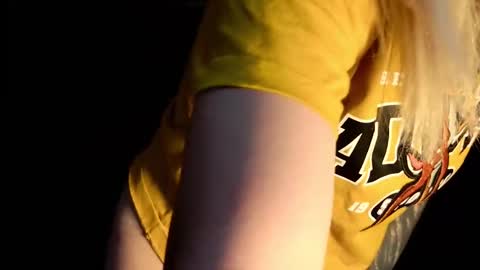 jane_margol1s online show from March 7, 9:55 pm