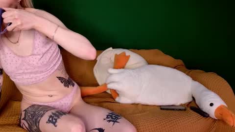 jane_margol1s online show from December 23, 6:17 am