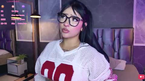 janettejones_ online show from November 26, 4:13 am