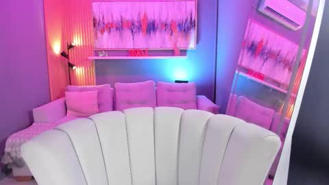 Janinne  online show from February 10, 11:13 am