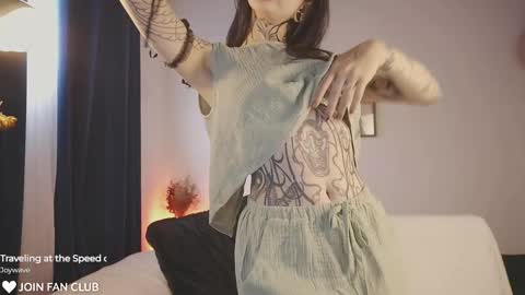   jmaybe e online show from October 22, 3:06 pm