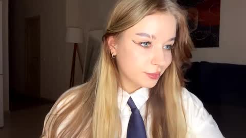 Janni online show from October 19, 4:42 pm