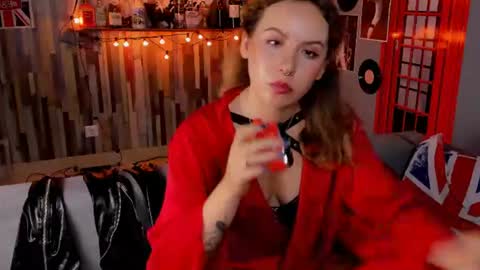 Jasmine online show from July 28, 11:17 am