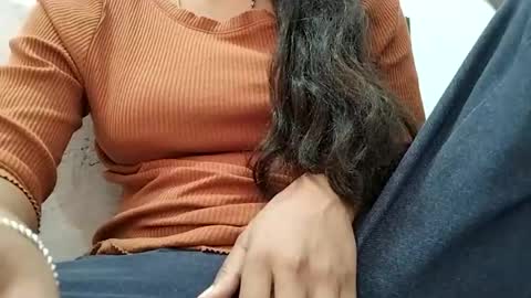 jasspreettt online show from June 12, 4:42 am