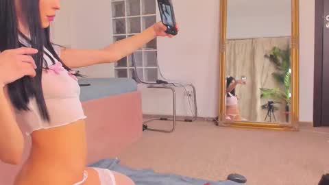 JassyeJoy online show from December 18, 5:45 am