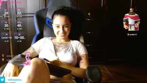 Snapshot of jaydensalvatore_ chatting on October 18, 1:30 am online show from October 18, 1:30 am