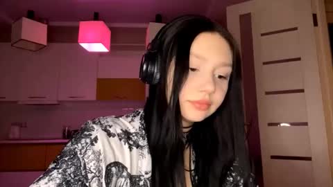 Jeane online show from December 17, 3:16 pm