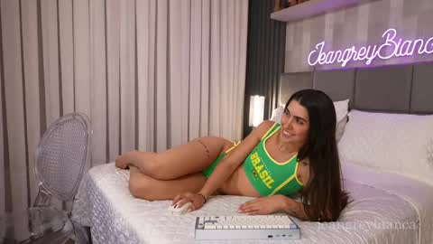 Bianca online show from June 2, 8:10 pm