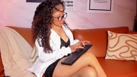 Jen  online show from February 1, 11:31 am