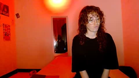 jellyrose online show from December 20, 2:37 am