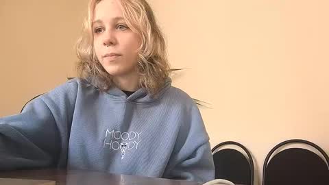 Jessica online show from March 3, 4:40 am