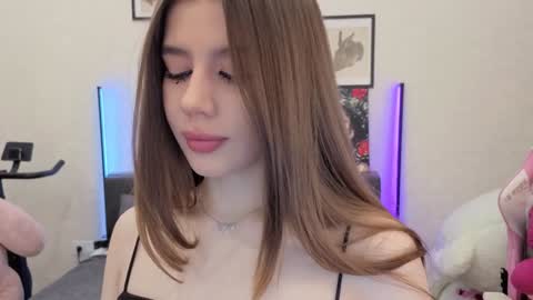 Dolly online show from February 24, 1:21 pm