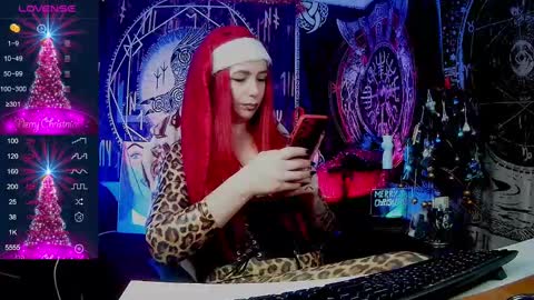 Snapshot of jennalovvee chatting on December 24, 12:11 am Mrs. Jenna online show from December 24, 12:11 am